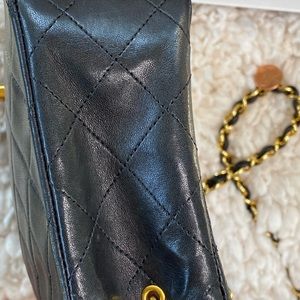 SOLD Chanel lambskin Small single Flap Black